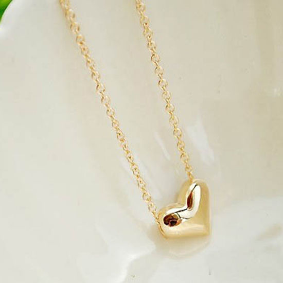 Elegant%20Women%20Lady%20Simple%20Design%20Gold%20Tone%20Chain%20Heart%20Love%20Pendant%20Necklace%20-%20Image%204