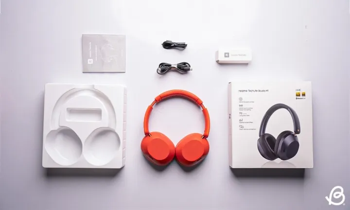 Realme%20TechLife%20Studio%20H1%20Over%20The%20Ear%20Over%20Ear%20Wireless%20Headphone%20,%20360%C2%B0%20Spatial%20Audio,%2040mm%20Drivers,%2080ms%20Superlow%20Latency,%2043%20dB%20Adaptive%20ANC%20-%20Image%204