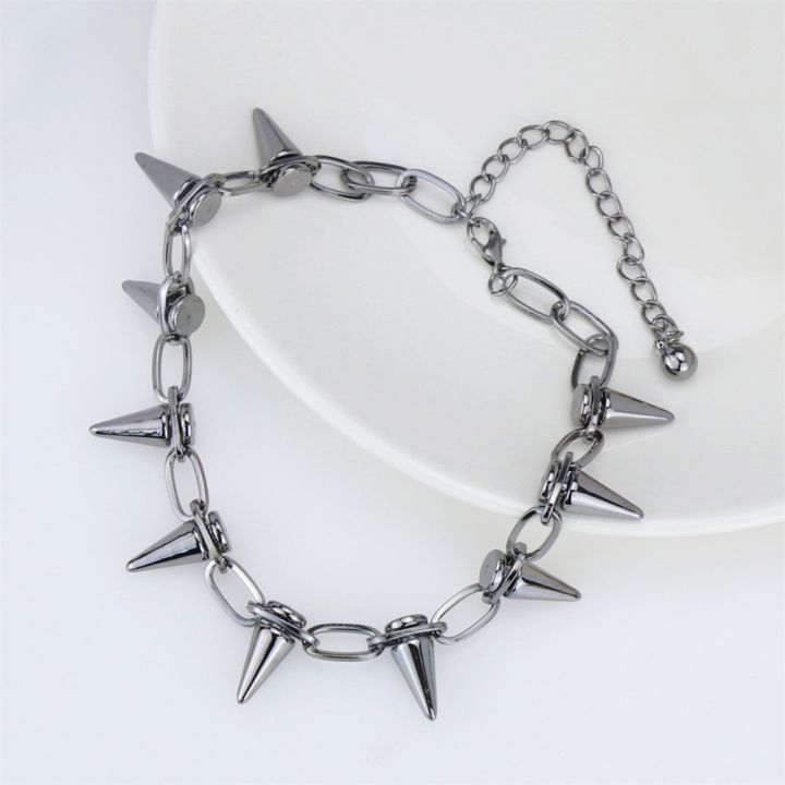 Fashion%20Design%20Metal%20Spikes%20Studs%20Rivets%20Goth%20Necklace%20Choker%20-%20Image%206