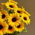 Yellow Artificial Sunflower Bouquet Silk Diy Vase Accessories Realistic Vibrant Silk Flowers for Wedding Decoration Outdoor Picnic Garden. 