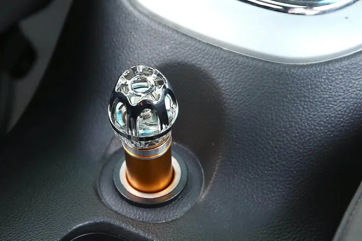 Car%20Air%20Purifier%20FRiEQ%20Car%20Air%20Freshener%20And%20Ionic%20Air%20Purifier%20-%20Image%203