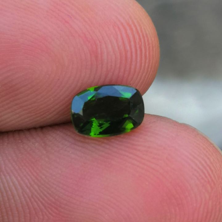 Natural Chrome Diopside Green GemStone ( Pachcha)