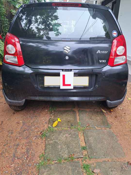 plastic%20L%20board%20with%20the%20stiker%20L%20-%20Image%205