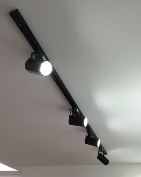 Led%20Track%20Bar/Rail%201%20meter%20Black/White%20-%20Image%206