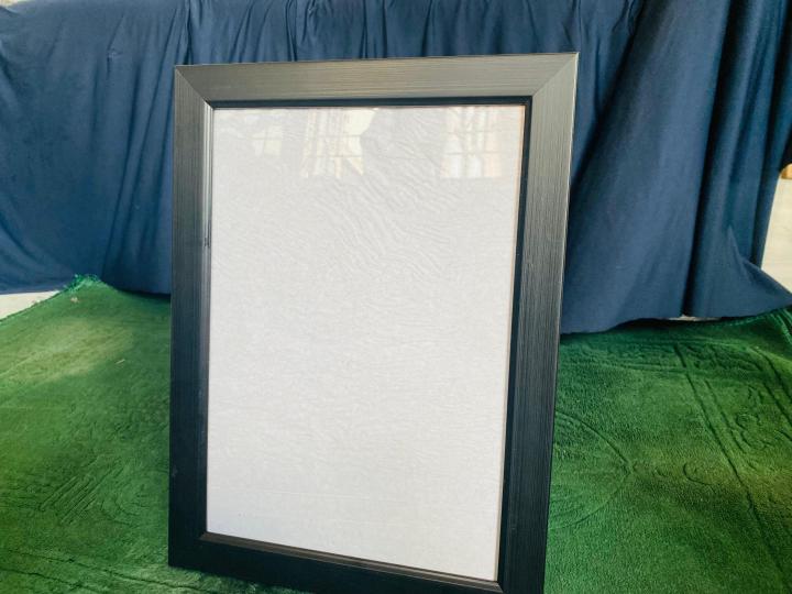 8%C3%9712%20inches%20size%20photo%20frame%201"%20Black%20-%20Image%204