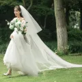 2024 New Double-Layer Bride Head 3 M-Long Four-Layer Floor-Length White Super Long Tail Main Wedding Dress Accessories with Hair Comb. 