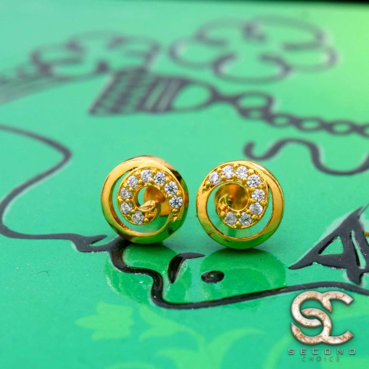 Gold%20Plated%20Derana%20Earrings%20For%20Ladies%20With%20White%20Stone%20Fashion%20Stylish%20Rich%20Look%20Earring%20For%20Women%20-%20Image%203