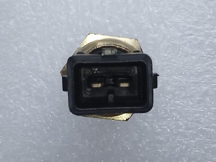 Wira%20water%20temperature%20sensor%20fan%20switch%202%20pin%20-%20Image%202