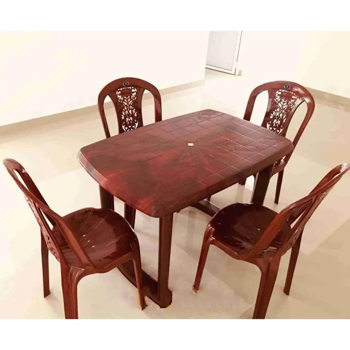 Plastic%20Table%20With%204%20Chairs%20-%20Image%202