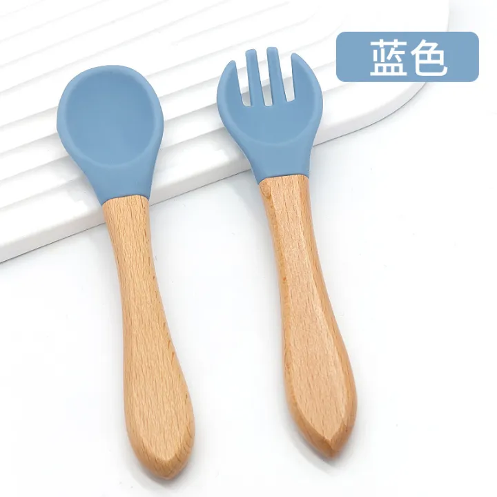 Children's%20Silicone%20Spoon%20with%20Wooden%20Handle%20Food%20Grade%20Soft%20Rubber%20Baby%20Feeding%20Tableware%20Can%20Bite%20Spork%20-%20Image%208