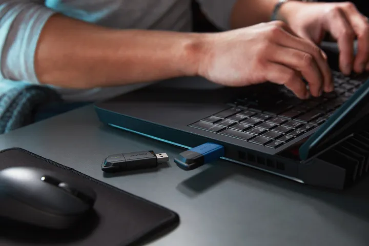 Kingston%2064GB%20Data%20Traveler%20Exodia%20M%20USB%203.2%20Pen%20Flash%20Drive%20-%20Image%205