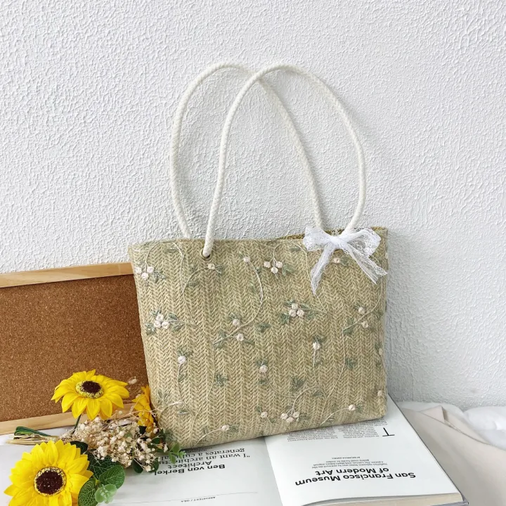 Fashion%20Woven%20Handbag%20Lightweight%20Summer%20All-Match%20Bucket%20Bag%20Luxury%20Portable%20Designer%20Handbag%20for%20Picnic%20Accessory%20Travel%20Essential%20Beach%20Gear%20Women's%20Fashion%20Versatile%20Carryall%20-%20Image%204