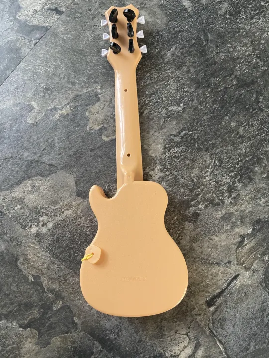 Kids%20Guitar%20-%20Image%203