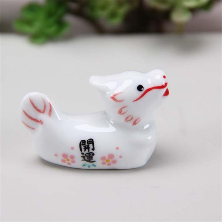 1pc%20Ceramic%20Chopsticks%20Holder%20Cute%20Dragon/pandan%20Shape%20Chopstick%20Stand%20Rest%20Rack%20Spoon%20Fork%20Holder%20For%20Dinner%20Table%20Decor%20-%20Image%203