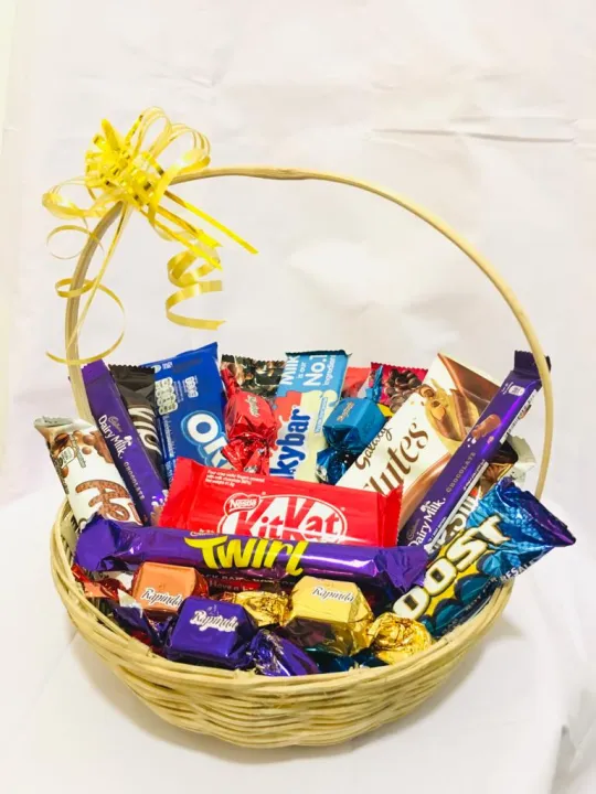 Attractive%20And%20Quality%20Chocolate%20Gift%20Hamper%20-%20Image%203