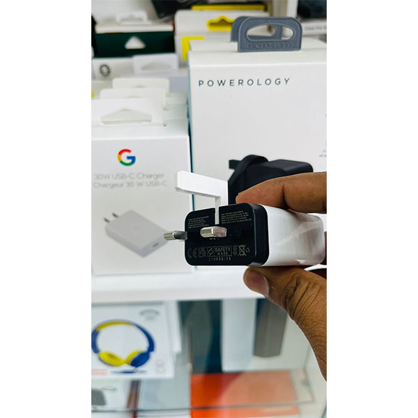 Google%2030W%20UK%203%20Pin%20USB-C%20Charger%20for%20Pixel%20Phones%20-%20Image%205
