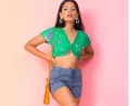 Front Twisted Crop Top. 