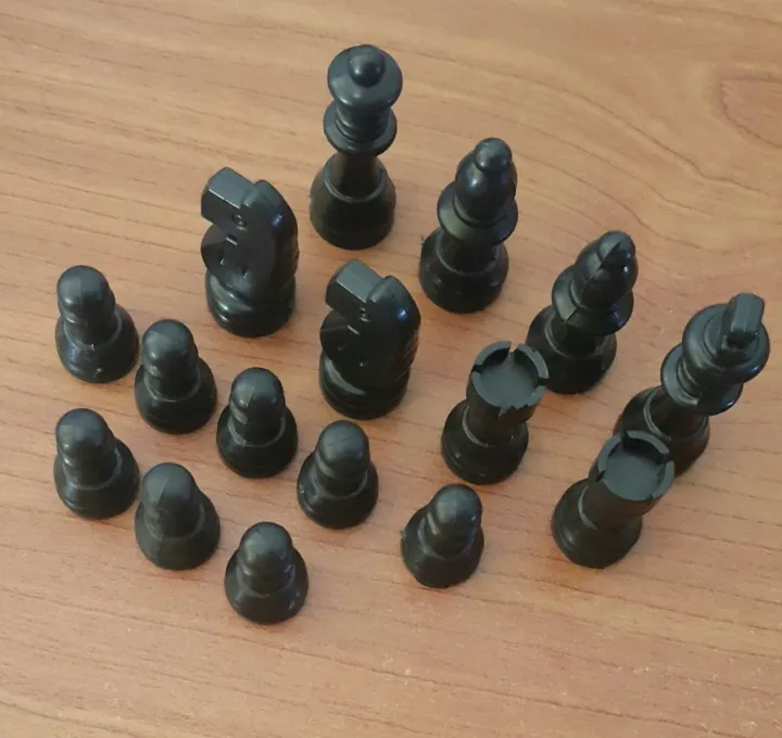 Chess%20Coin%201%20Pac%2032%20Pcs%20(%20Black%20And%20White%20)%20-%20Image%203
