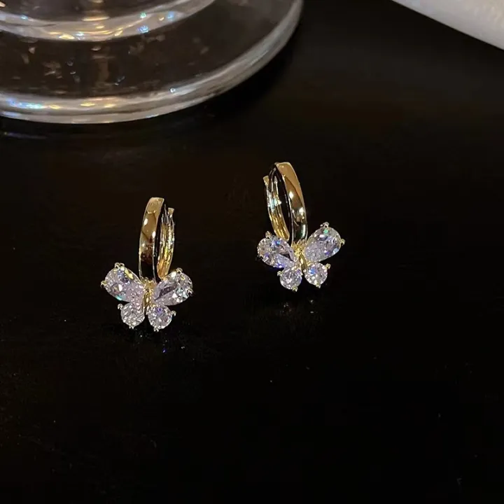 1Pair%20Girls%20Sweet%20Temperament%20Zircon%20Butterfly%20Earrings%20Niche%20Simple%20Exquisite%20Small%20Ear%20Buckles%20for%20Daily%20Versatile%20Jewelry%20-%20Image%204