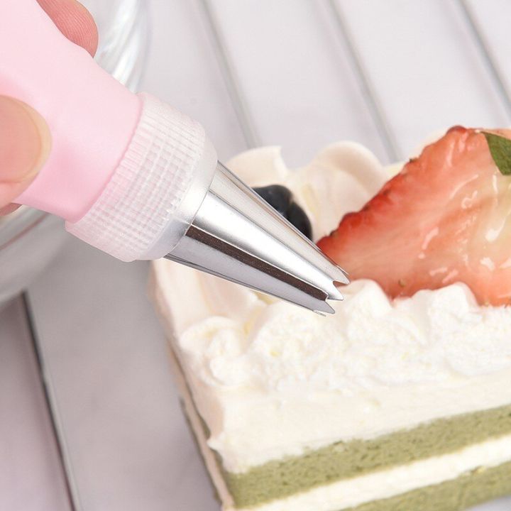 25%20Pc%20Cake%20Decorating%20Supplies%20icing%20nozzle%20set%20With%20Reusable%2002%20Couplers%20and%20Storage%20box%20-%20Image%205