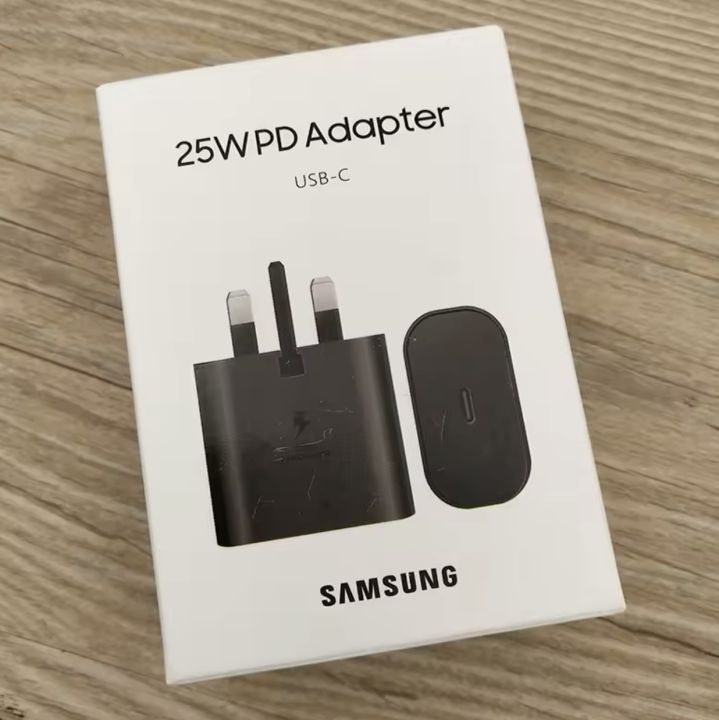 Samsung%20Charger%2025W%2045W%20PD%20Adapter%20Super%20Fast%20Charging%20UK%20Main%20Plug%20USB-C%20-%20Image%203