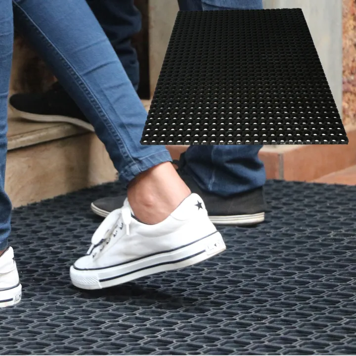 Black%20Rubber%20Carpet%20for%20Industrial%20and%20Domestic%20Purposes%20-%20Image%206