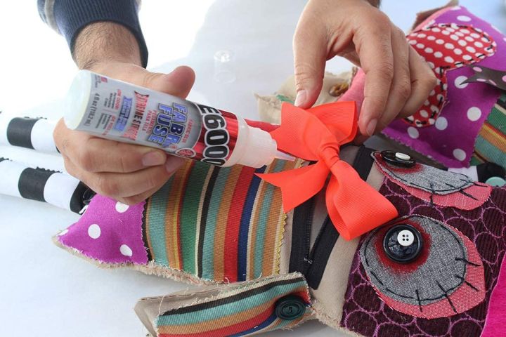 150ml%20Fevicryl%20Fabric%20Glue%201pc%20-%20Image%204