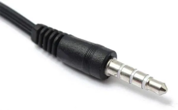 3.5mm%20Jack%20Headphone%20Mic%20Audio%20Y%20Splitter%20Cable%201%20Male%20to%202%20Female%20with%20Separate%20Headset/Microphone%20Adapter%20-%20Image%205
