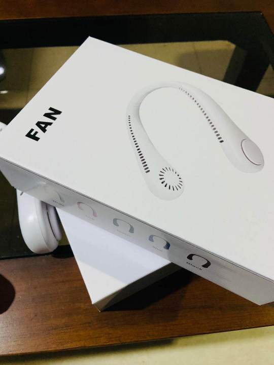 Portable%20Bladeless%20Neck%20Fan,%204000mAh%20USB%20Rechargeable%20Hanging%20Neck%20Fan,%20Headphone%20Style%20Wearable%20Personal%20Cooling%20Fan%20with%203%20Speed%20Settings%20for%20Travel,%20Office%20&%20Outdoor%20Sports%20-%20Image%207