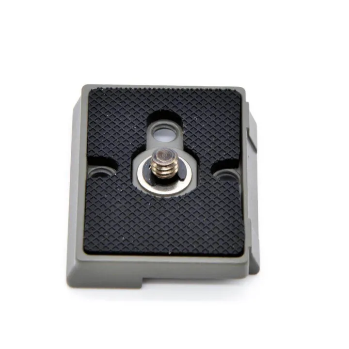 Quick%20Release%20Plate%20with%201/4"-20%20Screw%20for%20Manfrotto%20200PL-14%20Ball%20Head%20-%20Image%202