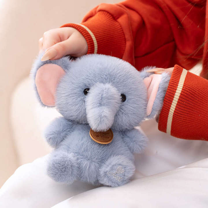 Yi%20Rong%20Fang%20New%20Xiang%20Dun%20Series%20Panda%20Plush%20Toy%20Soft%20Cute%20Animal%20Pillow%20Gift%20-%20Image%203