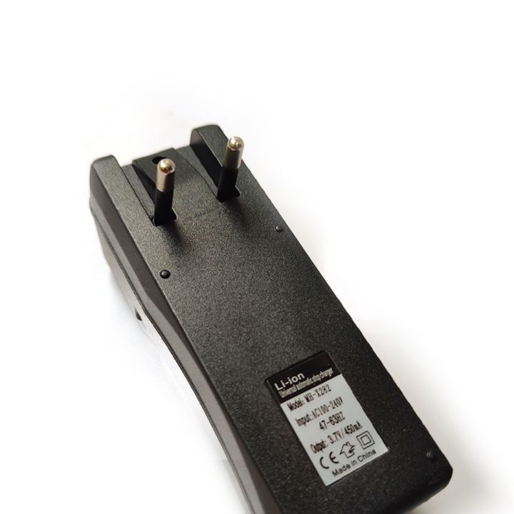 Double%20Rechargeable%20Battery%20Charger%2018650%20AA%20AAA%20Lithium%20ion%20battery%20Charger%20-%20Image%203