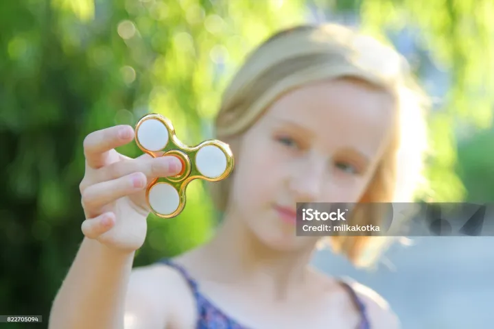 Fidget%20Toy%20Light%20Finger%20Hand%20Spinner%20for%20Kids%20Adults%20Stress%20Release%20Spinner%20Stress%20Releaf%20Crystal%20Top%20Spinner%20Hand%20Top%20Spinner%20Spiner%20Finger%20Stress%20Relief%20Kids%20Adult%20LED%20Light%20Fidget%20Spinner,Rainbow%20-%20Image%208