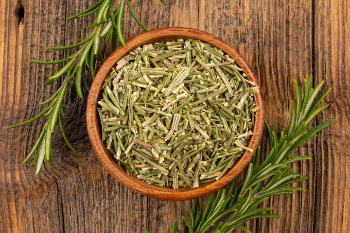 Dried%20Rosemary%20Leaves%20-%2020g%20Pack%20of%20100%25%20Natural%20Herbal%20Seasoning%20-%20Image%205