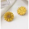 New Korean Daisy Sun Flower Stud Earring Women. 