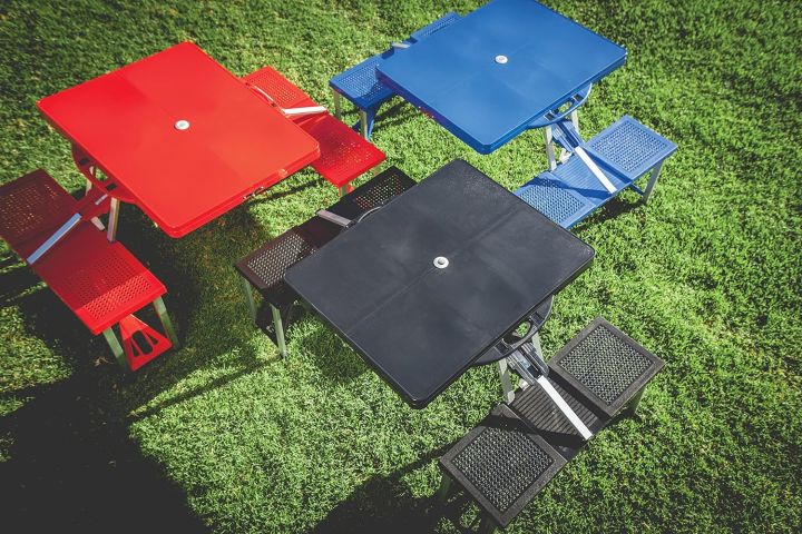 Portable%20Folding%20Picnic%20Table%20-%20Image%204