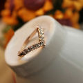 Ring Anti-rust Women V-shaped Rhinestone Ring. 