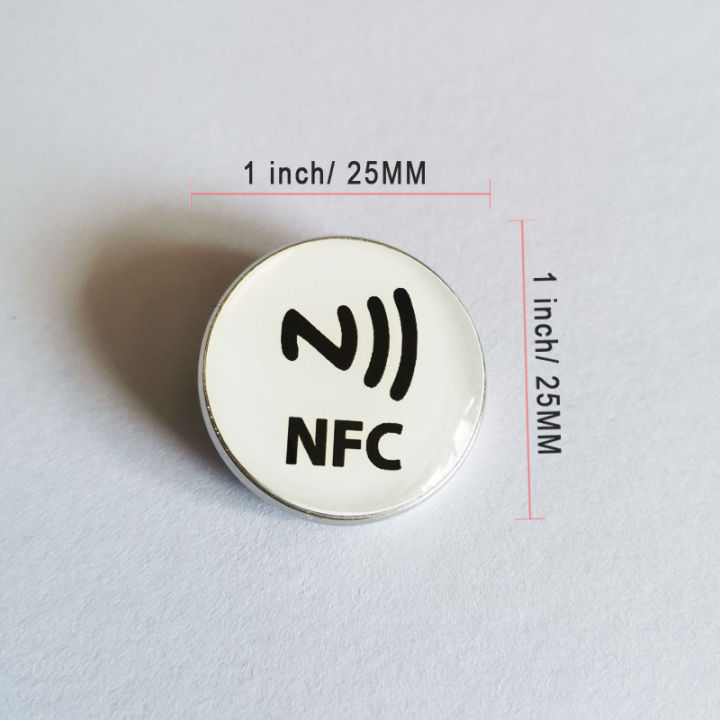 Smart%20Pins%20NFC%20Epoxy%20Scannable%20Lapel%20Pins%20-%20Image%202
