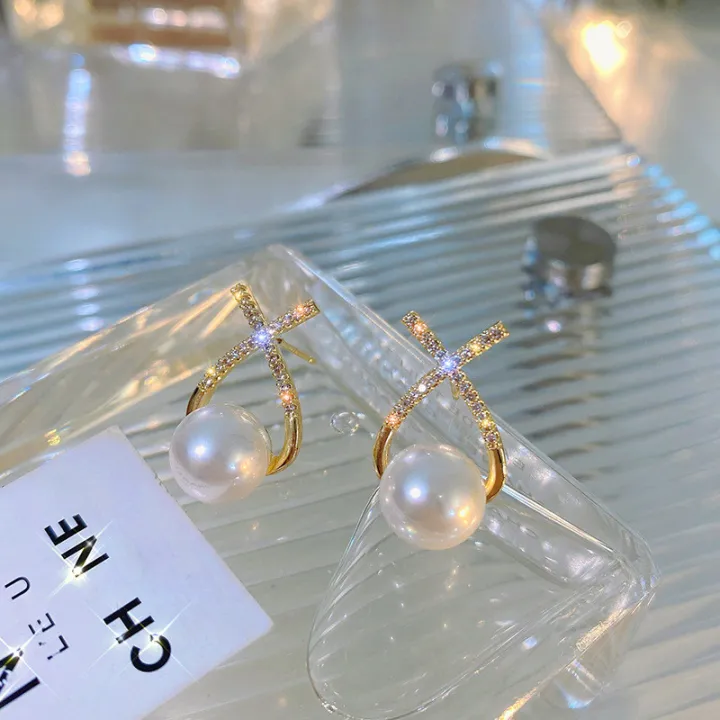 1Pair%20French%20Cross%20Pearl%20Earrings%20Gentle%20Temperament%20Delicate%20Ear%20Studs%20Girls%20Fashion%20Party%20Jewelry%20-%20Image%204
