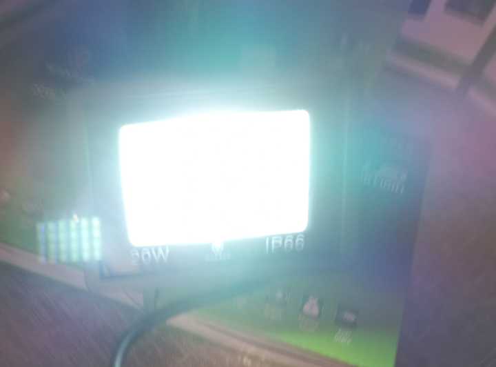 10W%20/20W/%2030W/%2050W/%20100W%20SMD%20Flash%20Light%20IP66%20-%20Image%204