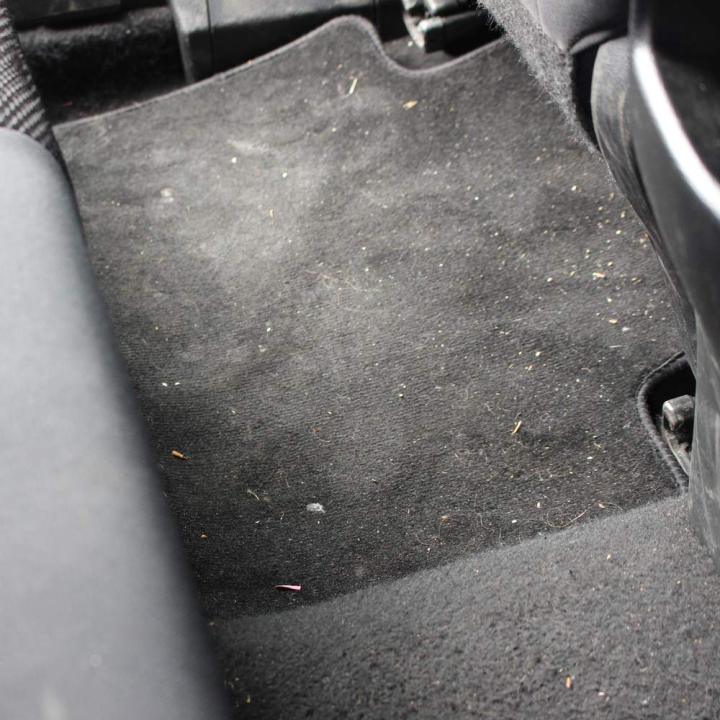 Turtle%20Wax%20Power%20Out%20Car%20Interior%20Upholstery%20Cleaner%20Stain%20&%20Odour%20Remover%20400ml%20NUZ%20-%20Image%207