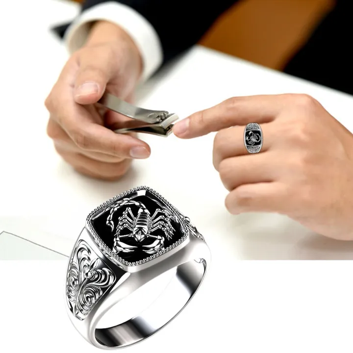 Men%20Band%20Relief%20Silver%20Wedding%20Band%20-%20Image%204