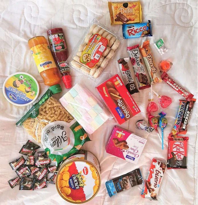 Avurudu%20Gift%20Box%20Hamper%20Gift%20Box%20New%20Year%20Day%20Gift%20Pack%20For%20Friends%20Relations%20Neighbors%20Beautiful%20Basket%2026pcs%20Items%20Decorated%20Gift%20Hamper%20Sweets%20Chocolate%20Free%20Lollipop%20Wrapping%20Box%20Customized%20Gift%20Box%20For%20New%20Year,%20Party,%20Christmas,%20Anniversary%20Gift%20-%20Image%204