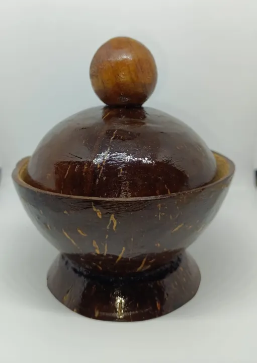 Coconut%20Shell%20Salt%20Container%20-%20Image%203