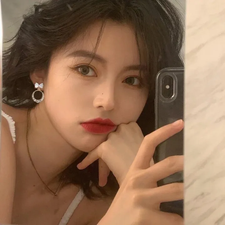 1Pair%20Korean%20Style%20Bow%20Zircon%20Round%20Simple%20Stud%20Earrings%20For%20Girls%20Women%20Jewellery%20Gift%20-%20Image%204