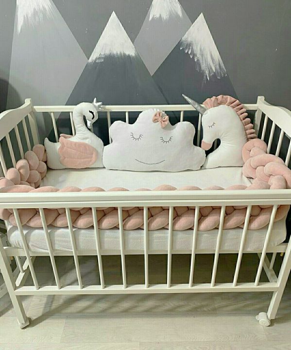 Braided%20Cot%20Bumper%20%20with%202%20Character%20Pillows%20and%20a%20cloud%204%20Pieces%20Bedding%20set.%20-%20Image%204
