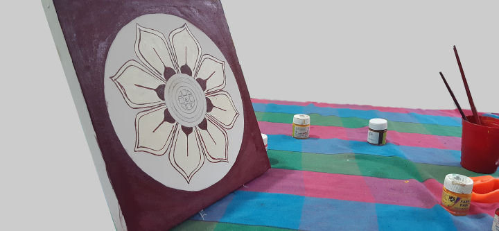 Sri%20Lankan%20Traditional%20Flower%20Design%20Wall%20Decor%20-%20Image%204