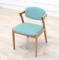 VINTAGE CARVER DINING CHAIR. 