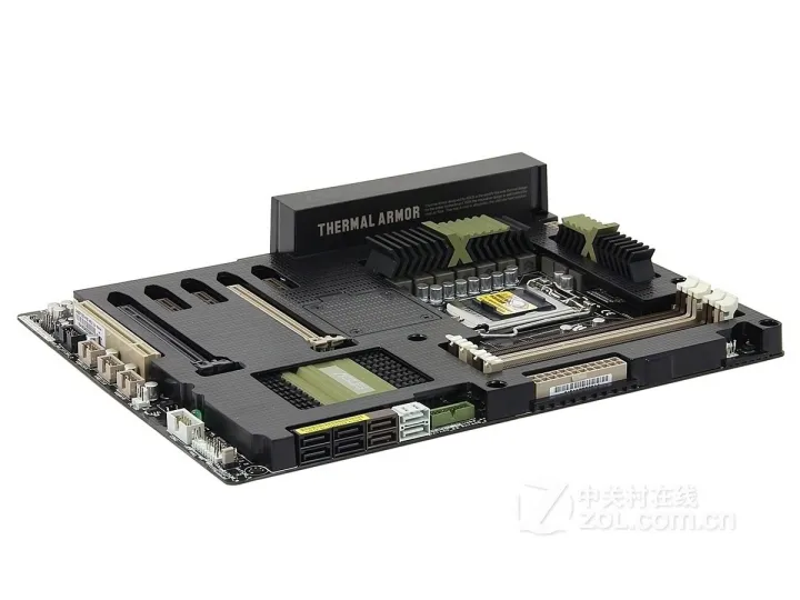 ASUS%20SaberTooth%20P67%20Motherboard%20Intel%20P67%20LGA%201155%20DDR3%2032GB%20ATX%20-%20Image%203