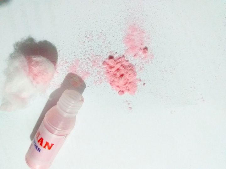 Hanuman%20Carrom%20Pink%20Powder%20-Coin%20Dancing%20Powder-%202%20Bottles%20-%2015g%20each%20-%20Image%205